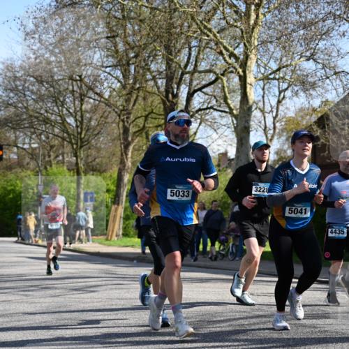 12.04.2026 - 45. Internationalen Wilhelmsburger Insellauf J. Mangold http://msf.ph/oto/9462703 12.04.2026 10:50:11 Ziel 4855, 4929, 4634, 3186, 3326, 3556, 3228, 5041, 5033, 4435, 2720, 3234, 3855, 2154, 3608, 4903, 2496, 2198, 2197 meine-sportfotos.de