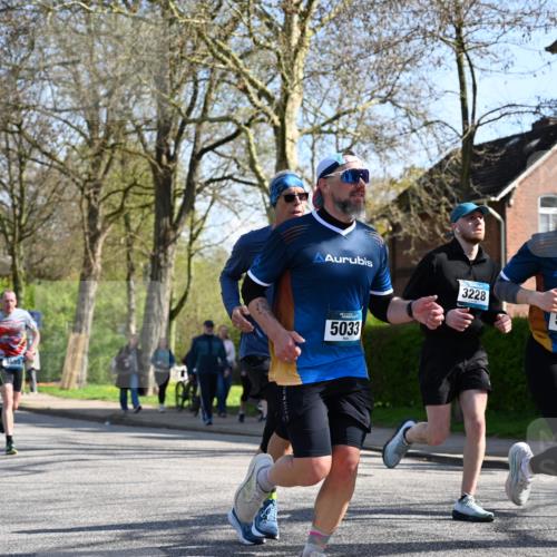 12.04.2026 - 45. Internationalen Wilhelmsburger Insellauf J. Mangold http://msf.ph/oto/9462713 12.04.2026 10:50:12 Ziel 4929, 4634, 3186, 3326, 3556, 3228, 5041, 5033, 4435, 2720, 3234, 3855, 2154, 3608, 4903, 2496, 2496, 2198, 2197 meine-sportfotos.de