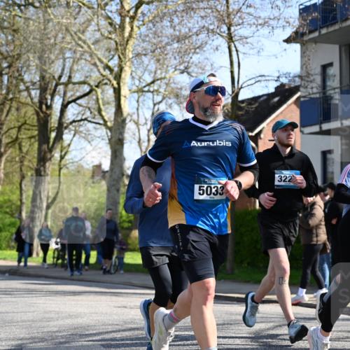 12.04.2026 - 45. Internationalen Wilhelmsburger Insellauf J. Mangold http://msf.ph/oto/9462716 12.04.2026 10:50:12 Ziel 4929, 4634, 3186, 3326, 3556, 3228, 5041, 5033, 4435, 2720, 3234, 3855, 2154, 3608, 4903, 2496, 2496, 2198, 2197 meine-sportfotos.de