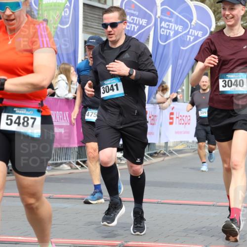 12.04.2026 - 45. Internationalen Wilhelmsburger Insellauf Strokosch-Dieckow http://msf.ph/oto/9462720 12.04.2026 13:17:24 Ziel 5487, 3040, 4752, 3886, 3097, 2942 meine-sportfotos.de