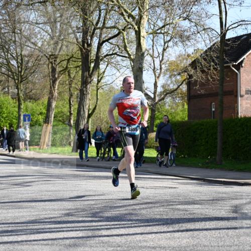 12.04.2026 - 45. Internationalen Wilhelmsburger Insellauf J. Mangold http://msf.ph/oto/9462723 12.04.2026 10:50:14 Ziel 4929, 4634, 3186, 3326, 3556, 3228, 5041, 5033, 4435, 2720, 3234, 3855, 2154, 3608, 4903, 2496, 2198, 2197 meine-sportfotos.de
