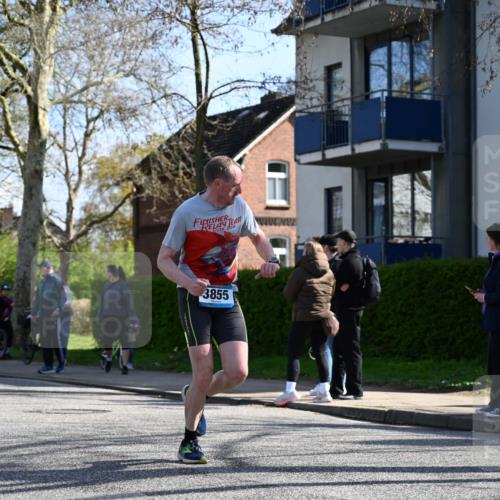 12.04.2026 - 45. Internationalen Wilhelmsburger Insellauf J. Mangold http://msf.ph/oto/9462742 12.04.2026 10:50:15 Ziel 4634, 3186, 3326, 3556, 3228, 5041, 5033, 4435, 2720, 3234, 3855, 2154, 3608, 4903, 2496, 2198, 2197 meine-sportfotos.de