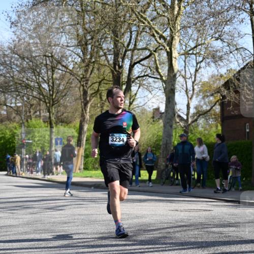 12.04.2026 - 45. Internationalen Wilhelmsburger Insellauf J. Mangold http://msf.ph/oto/9462751 12.04.2026 10:50:16 Ziel 4634, 3186, 3326, 3556, 3228, 5041, 5033, 4435, 2720, 3234, 3855, 2154, 3608, 4903, 2496, 2198, 2197 meine-sportfotos.de