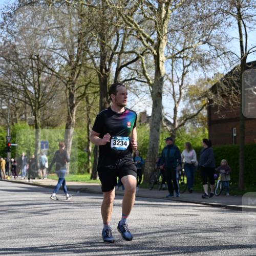 12.04.2026 - 45. Internationalen Wilhelmsburger Insellauf J. Mangold http://msf.ph/oto/9462754 12.04.2026 10:50:16 Ziel 4634, 3186, 3326, 3556, 3228, 5041, 5033, 4435, 2720, 3234, 3855, 2154, 3608, 4903, 2496, 2198, 2197 meine-sportfotos.de