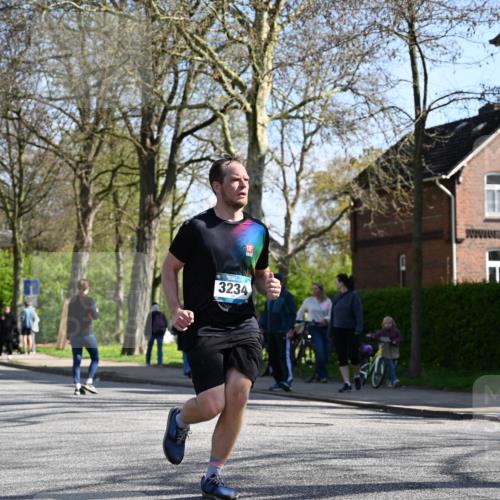 12.04.2026 - 45. Internationalen Wilhelmsburger Insellauf J. Mangold http://msf.ph/oto/9462759 12.04.2026 10:50:17 Ziel 4634, 3186, 3326, 3556, 3228, 5041, 5033, 4435, 2720, 3234, 3855, 2154, 3608, 4903, 2496, 2198, 2197, 2198, 2197 meine-sportfotos.de