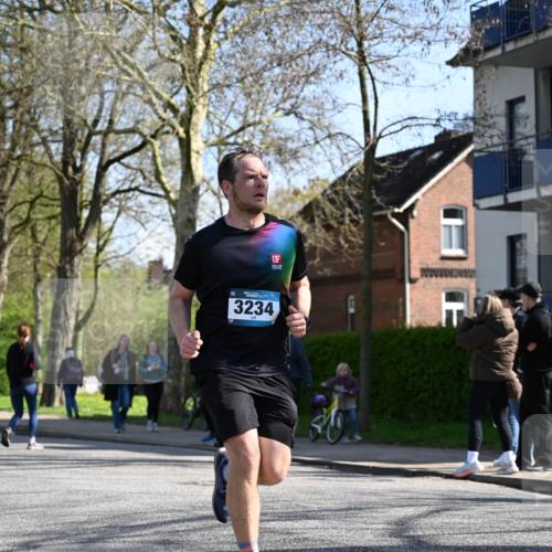 12.04.2026 - 45. Internationalen Wilhelmsburger Insellauf J. Mangold http://msf.ph/oto/9462767 12.04.2026 10:50:17 Ziel 4634, 3186, 3326, 3556, 3228, 5041, 5033, 4435, 2720, 3234, 3855, 2154, 3608, 4903, 2496, 2198, 2197, 2198, 2197 meine-sportfotos.de