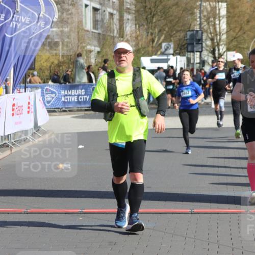 12.04.2026 - 45. Internationalen Wilhelmsburger Insellauf Strokosch-Dieckow http://msf.ph/oto/9462789 12.04.2026 11:11:41 Ziel 2673, 2326, 4633, 2867 meine-sportfotos.de