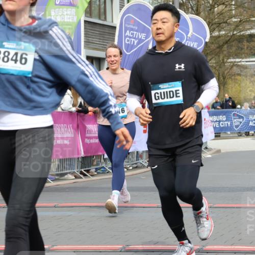 12.04.2026 - 45. Internationalen Wilhelmsburger Insellauf Strokosch-Dieckow http://msf.ph/oto/9462814 12.04.2026 13:17:14 Ziel 3846, 2316 meine-sportfotos.de