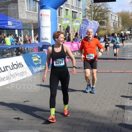 12.04.2026 - 45. Internationalen Wilhelmsburger Insellauf Strokosch-Dieckow http://msf.ph/oto/9462817 12.04.2026 10:53:02 Ziel 3291, 5284, 3577, 2625, 4008, 3237 meine-sportfotos.de