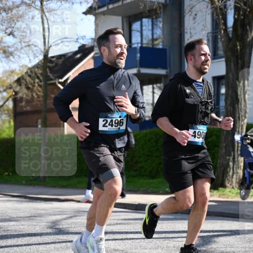 12.04.2026 - 45. Internationalen Wilhelmsburger Insellauf J. Mangold http://msf.ph/oto/9462821 12.04.2026 10:50:40 Ziel 4903, 2496, 2198, 2197, 3039, 3550, 4659, 2935, 5823, 2762, 5618, 4756, 2506, 3996, 5608, 2598 meine-sportfotos.de