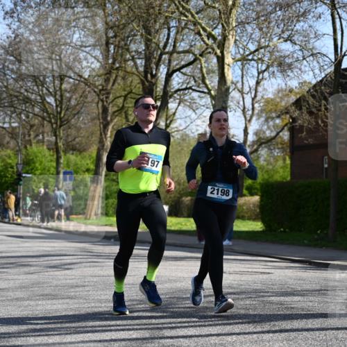 12.04.2026 - 45. Internationalen Wilhelmsburger Insellauf J. Mangold http://msf.ph/oto/9462835 12.04.2026 10:50:44 Ziel 4903, 2496, 2198, 2197, 3039, 3550, 4659, 2935, 5823, 2762, 5618, 4756, 2506, 3996, 5608, 2598, 3049, 4263 meine-sportfotos.de
