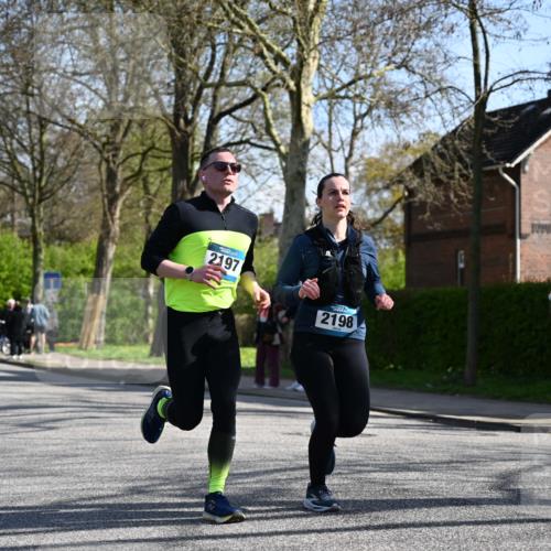 12.04.2026 - 45. Internationalen Wilhelmsburger Insellauf J. Mangold http://msf.ph/oto/9462838 12.04.2026 10:50:44 Ziel 4903, 2496, 2198, 2197, 3039, 3550, 4659, 2935, 5823, 2762, 5618, 4756, 2506, 3996, 5608, 2598, 3049, 4263 meine-sportfotos.de
