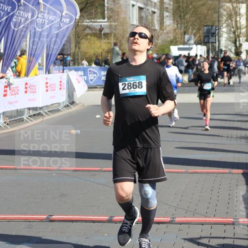 12.04.2026 - 45. Internationalen Wilhelmsburger Insellauf Strokosch-Dieckow http://msf.ph/oto/9462845 12.04.2026 11:11:49 Ziel 3658, 2868, 3758 meine-sportfotos.de