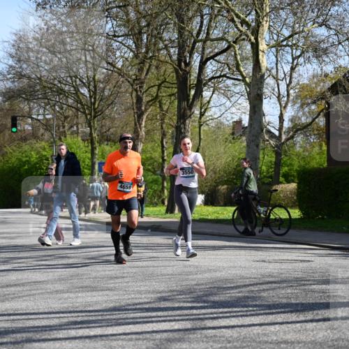 12.04.2026 - 45. Internationalen Wilhelmsburger Insellauf J. Mangold http://msf.ph/oto/9462871 12.04.2026 10:50:52 Ziel 2198, 2197, 3039, 3550, 4659, 2935, 5823, 2762, 5618, 4756, 2506, 3996, 5608, 2598, 3049, 4263, 5769, 3572 meine-sportfotos.de