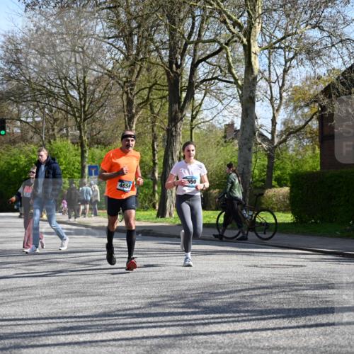 12.04.2026 - 45. Internationalen Wilhelmsburger Insellauf J. Mangold http://msf.ph/oto/9462874 12.04.2026 10:50:52 Ziel 2198, 2197, 3039, 3550, 4659, 2935, 5823, 2762, 5618, 4756, 2506, 3996, 5608, 2598, 3049, 4263, 5769, 3572 meine-sportfotos.de