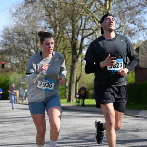 12.04.2026 - 45. Internationalen Wilhelmsburger Insellauf J. Mangold http://msf.ph/oto/9462924 12.04.2026 10:51:01 Ziel 3039, 3550, 4659, 2935, 5823, 2762, 5618, 4756, 2506, 3996, 3996, 5608, 2598, 3049, 4263, 5769, 3572, 3572, 4503 meine-sportfotos.de