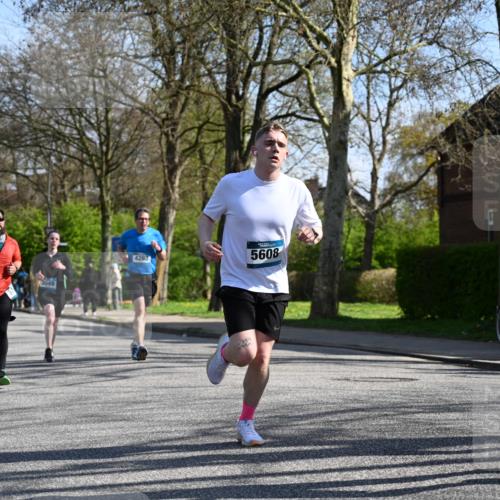 12.04.2026 - 45. Internationalen Wilhelmsburger Insellauf J. Mangold http://msf.ph/oto/9462971 12.04.2026 10:51:14 Ziel 2762, 5618, 4756, 2506, 3996, 5608, 2598, 3049, 4263, 5769, 3572, 4503, 3183, 3567, 2729, 5553, 2837, 4541, 2432 meine-sportfotos.de