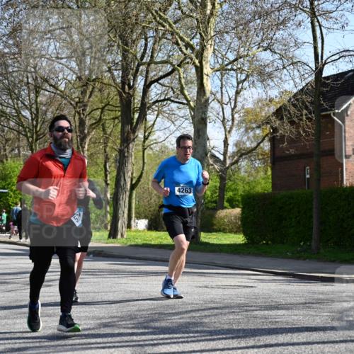 12.04.2026 - 45. Internationalen Wilhelmsburger Insellauf J. Mangold http://msf.ph/oto/9462999 12.04.2026 10:51:16 Ziel 2762, 5618, 4756, 2506, 3996, 5608, 2598, 3049, 4263, 5769, 3572, 4503, 3183, 3567, 2729, 5553, 2837, 4541, 2432 meine-sportfotos.de