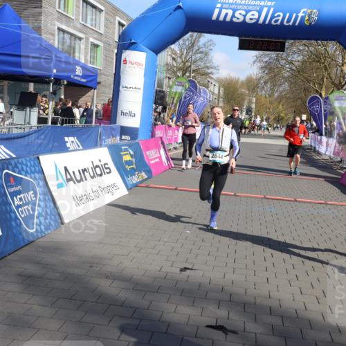 12.04.2026 - 45. Internationalen Wilhelmsburger Insellauf Strokosch-Dieckow http://msf.ph/oto/9463001 12.04.2026 11:12:05 Ziel 4430, 2644, 3112, 2725, 2770 meine-sportfotos.de