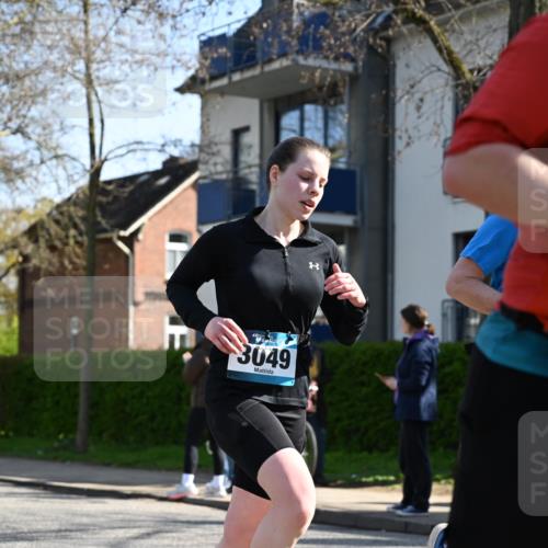 12.04.2026 - 45. Internationalen Wilhelmsburger Insellauf J. Mangold http://msf.ph/oto/9463006 12.04.2026 10:51:18 Ziel 5618, 4756, 2506, 3996, 5608, 2598, 3049, 4263, 5769, 3572, 4503, 3183, 3183, 3567, 2729, 5553, 2837, 4541, 2432, 4414 meine-sportfotos.de
