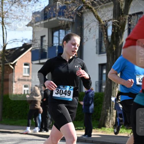 12.04.2026 - 45. Internationalen Wilhelmsburger Insellauf J. Mangold http://msf.ph/oto/9463007 12.04.2026 10:51:18 Ziel 5618, 4756, 2506, 3996, 5608, 2598, 3049, 4263, 5769, 3572, 4503, 3183, 3183, 3567, 2729, 5553, 2837, 4541, 2432, 4414 meine-sportfotos.de