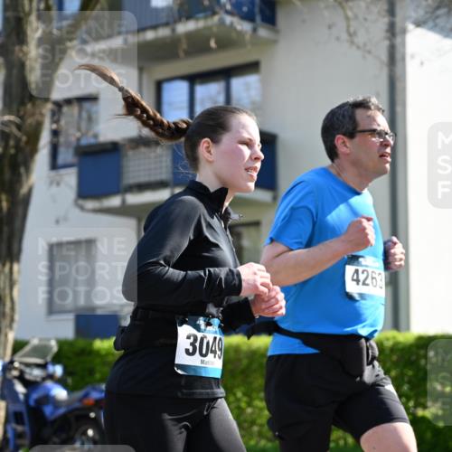 12.04.2026 - 45. Internationalen Wilhelmsburger Insellauf J. Mangold http://msf.ph/oto/9463014 12.04.2026 10:51:19 Ziel 5618, 4756, 2506, 3996, 5608, 2598, 3049, 4263, 5769, 3572, 4503, 3183, 3567, 2729, 5553, 2837, 4541, 2432, 4414 meine-sportfotos.de