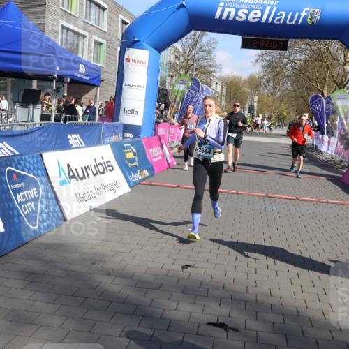 12.04.2026 - 45. Internationalen Wilhelmsburger Insellauf Strokosch-Dieckow http://msf.ph/oto/9463033 12.04.2026 11:12:06 Ziel 4430, 2644, 3112, 2725, 2770 meine-sportfotos.de