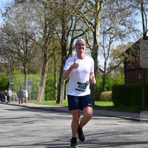 12.04.2026 - 45. Internationalen Wilhelmsburger Insellauf J. Mangold http://msf.ph/oto/9463045 12.04.2026 10:51:29 Ziel 3049, 4263, 5769, 3572, 4503, 3183, 3567, 2729, 5553, 2837, 4541, 2432, 4414, 4414, 5671, 4596, 4024, 5789, 3151, 3674, 3184 meine-sportfotos.de