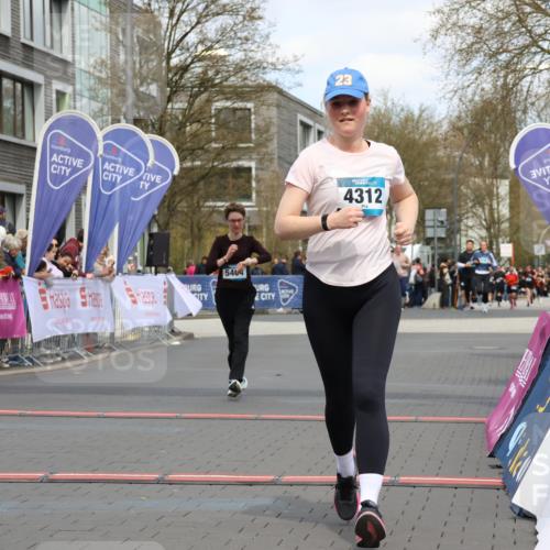 12.04.2026 - 45. Internationalen Wilhelmsburger Insellauf Strokosch-Dieckow http://msf.ph/oto/9463046 12.04.2026 13:17:02 Ziel 3656, 4312, 5404 meine-sportfotos.de