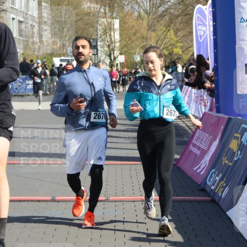12.04.2026 - 45. Internationalen Wilhelmsburger Insellauf Strokosch-Dieckow http://msf.ph/oto/9463076 12.04.2026 10:53:18 Ziel 2746, 2355, 5491, 3576 meine-sportfotos.de