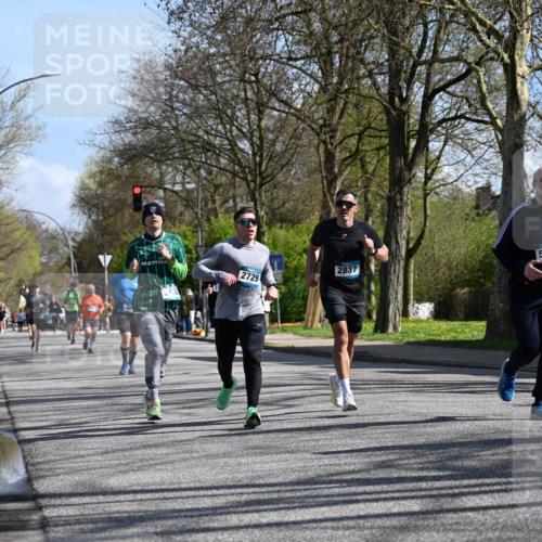 12.04.2026 - 45. Internationalen Wilhelmsburger Insellauf J. Mangold http://msf.ph/oto/9463083 12.04.2026 10:51:44 Ziel 3183, 3567, 2729, 5553, 2837, 4541, 2432, 4414, 5671, 5671, 4596, 4024, 5789, 3151, 3674, 3184, 3366, 3923, 3923, 3887, 3102, 3852, 2239, 2256, 2255, 5501, 5574, 4710 meine-sportfotos.de