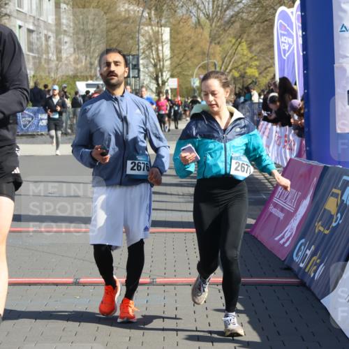 12.04.2026 - 45. Internationalen Wilhelmsburger Insellauf Strokosch-Dieckow http://msf.ph/oto/9463087 12.04.2026 10:53:18 Ziel 2746, 2355, 5491, 3576 meine-sportfotos.de