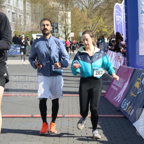 12.04.2026 - 45. Internationalen Wilhelmsburger Insellauf Strokosch-Dieckow http://msf.ph/oto/9463093 12.04.2026 10:53:18 Ziel 2746, 2355, 5491, 3576 meine-sportfotos.de