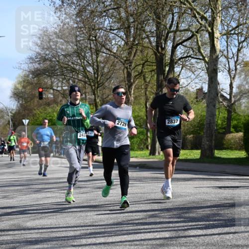 12.04.2026 - 45. Internationalen Wilhelmsburger Insellauf J. Mangold http://msf.ph/oto/9463094 12.04.2026 10:51:45 Ziel 3183, 3567, 2729, 5553, 2837, 4541, 2432, 4414, 5671, 4596, 4024, 5789, 3151, 3674, 3184, 3366, 3923, 3887, 3102, 3887, 3102, 3852, 2239, 2256, 2255, 5501, 5574, 4710 meine-sportfotos.de