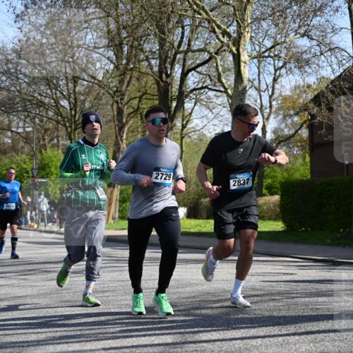 12.04.2026 - 45. Internationalen Wilhelmsburger Insellauf J. Mangold http://msf.ph/oto/9463105 12.04.2026 10:51:45 Ziel 3183, 3567, 2729, 5553, 2837, 4541, 2432, 4414, 5671, 4596, 4024, 5789, 3151, 3674, 3184, 3366, 3923, 3887, 3102, 3887, 3102, 3852, 2239, 2256, 2255, 5501, 5574, 4710 meine-sportfotos.de