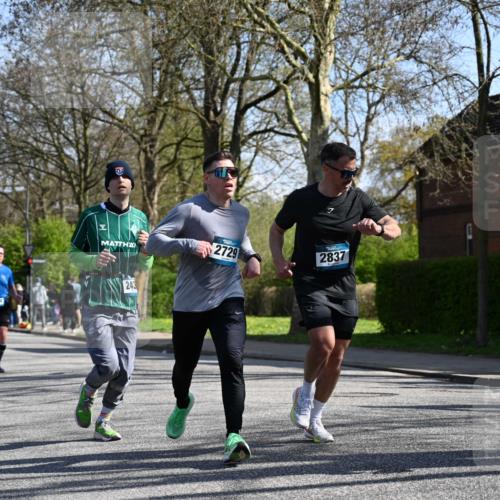 12.04.2026 - 45. Internationalen Wilhelmsburger Insellauf J. Mangold http://msf.ph/oto/9463106 12.04.2026 10:51:46 Ziel 3183, 3567, 2729, 5553, 2837, 4541, 2432, 4414, 5671, 4596, 4596, 4024, 5789, 3151, 3674, 3184, 3366, 3923, 3887, 3102, 3852, 2239, 2256, 2255, 5501, 5574, 4710 meine-sportfotos.de