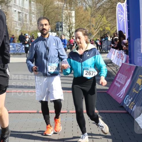 12.04.2026 - 45. Internationalen Wilhelmsburger Insellauf Strokosch-Dieckow http://msf.ph/oto/9463135 12.04.2026 10:53:19 Ziel 2746, 2355, 5491, 3576 meine-sportfotos.de