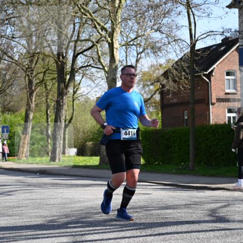 12.04.2026 - 45. Internationalen Wilhelmsburger Insellauf J. Mangold http://msf.ph/oto/9463141 12.04.2026 10:51:50 Ziel 3183, 3567, 2729, 5553, 2837, 4541, 2432, 4414, 5671, 4596, 4024, 5789, 3151, 3674, 3184, 3366, 3923, 3887, 3102, 3852, 2239, 2256, 2255, 5501, 5574, 4710, 4689, 4836 meine-sportfotos.de