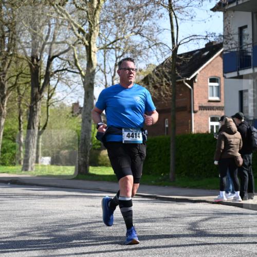 12.04.2026 - 45. Internationalen Wilhelmsburger Insellauf J. Mangold http://msf.ph/oto/9463147 12.04.2026 10:51:50 Ziel 3183, 3567, 2729, 5553, 2837, 4541, 2432, 4414, 5671, 4596, 4024, 5789, 3151, 3674, 3184, 3366, 3923, 3887, 3102, 3852, 2239, 2256, 2255, 5501, 5574, 4710, 4689, 4836 meine-sportfotos.de
