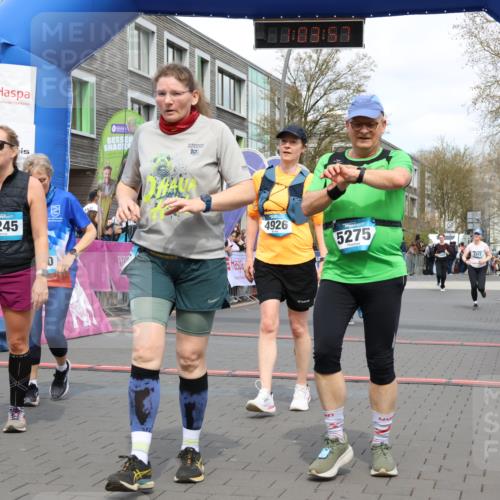 12.04.2026 - 45. Internationalen Wilhelmsburger Insellauf Strokosch-Dieckow http://msf.ph/oto/9463172 12.04.2026 13:16:57 Ziel 5275, 5269, 4820, 4926, 3656, 4312 meine-sportfotos.de