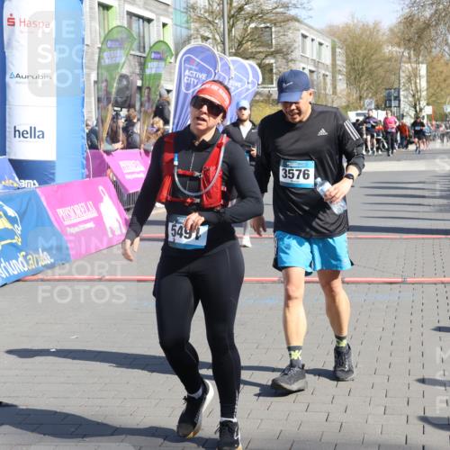 12.04.2026 - 45. Internationalen Wilhelmsburger Insellauf Strokosch-Dieckow http://msf.ph/oto/9463177 12.04.2026 10:53:25 Ziel 5491, 3576, 4457, 2978, 2004 meine-sportfotos.de