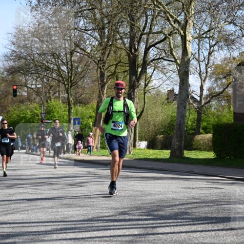 12.04.2026 - 45. Internationalen Wilhelmsburger Insellauf J. Mangold http://msf.ph/oto/9463178 12.04.2026 10:51:56 Ziel 3567, 2729, 5553, 2837, 4541, 2432, 4414, 5671, 4596, 4024, 5789, 3151, 3674, 3184, 3366, 3923, 3923, 3887, 3102, 3852, 2239, 2256, 2255, 5501, 5574, 4710, 4710, 4689, 4836, 3291 meine-sportfotos.de