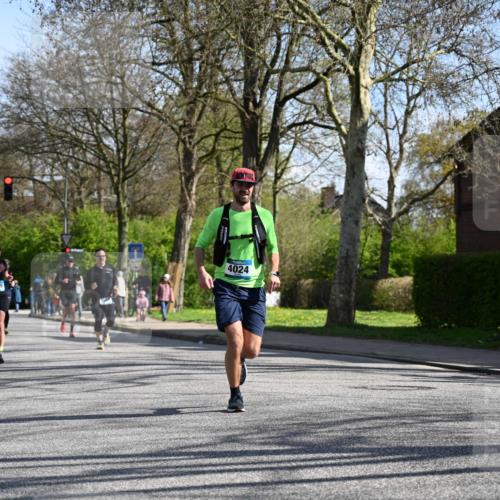 12.04.2026 - 45. Internationalen Wilhelmsburger Insellauf J. Mangold http://msf.ph/oto/9463183 12.04.2026 10:51:56 Ziel 3567, 2729, 5553, 2837, 4541, 2432, 4414, 5671, 4596, 4024, 5789, 3151, 3674, 3184, 3366, 3923, 3923, 3887, 3102, 3852, 2239, 2256, 2255, 5501, 5574, 4710, 4710, 4689, 4836, 3291 meine-sportfotos.de