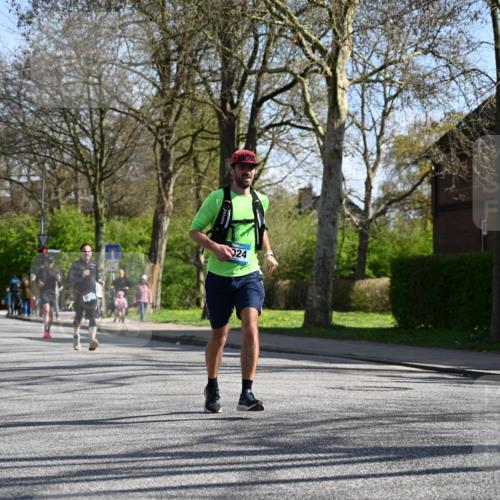 12.04.2026 - 45. Internationalen Wilhelmsburger Insellauf J. Mangold http://msf.ph/oto/9463186 12.04.2026 10:51:56 Ziel 3567, 2729, 5553, 2837, 4541, 2432, 4414, 5671, 4596, 4024, 5789, 3151, 3674, 3184, 3366, 3923, 3923, 3887, 3102, 3852, 2239, 2256, 2255, 5501, 5574, 4710, 4710, 4689, 4836, 3291 meine-sportfotos.de