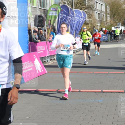 12.04.2026 - 45. Internationalen Wilhelmsburger Insellauf Strokosch-Dieckow http://msf.ph/oto/9463198 12.04.2026 11:12:18 Ziel 3751, 4920 meine-sportfotos.de