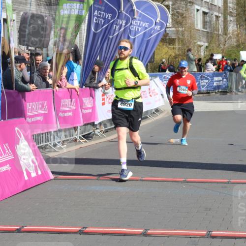12.04.2026 - 45. Internationalen Wilhelmsburger Insellauf Strokosch-Dieckow http://msf.ph/oto/9463208 12.04.2026 11:12:19 Ziel 3751, 4920, 3046 meine-sportfotos.de