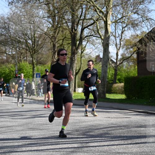 12.04.2026 - 45. Internationalen Wilhelmsburger Insellauf J. Mangold http://msf.ph/oto/9463211 12.04.2026 10:52:00 Ziel 4541, 2432, 4414, 5671, 4596, 4024, 5789, 3151, 3674, 3184, 3366, 3923, 3887, 3102, 3852, 2239, 2256, 2255, 5501, 5574, 4710, 4689, 4836, 3291, 5284, 3577, 2625 meine-sportfotos.de