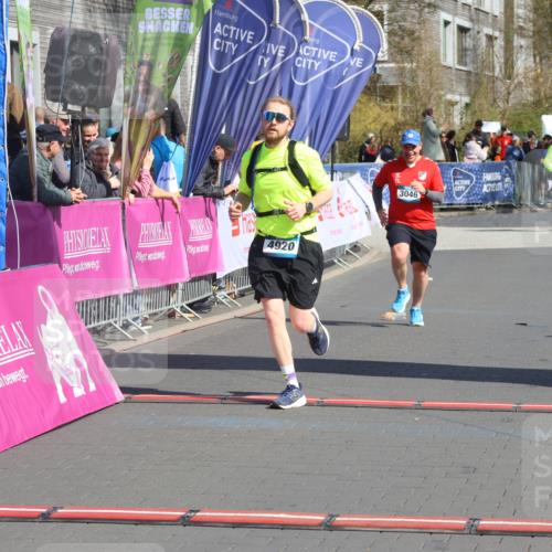 12.04.2026 - 45. Internationalen Wilhelmsburger Insellauf Strokosch-Dieckow http://msf.ph/oto/9463216 12.04.2026 11:12:19 Ziel 3751, 4920, 3046 meine-sportfotos.de