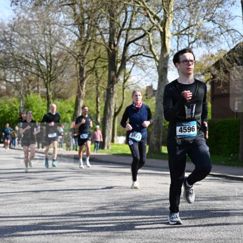 12.04.2026 - 45. Internationalen Wilhelmsburger Insellauf J. Mangold http://msf.ph/oto/9463238 12.04.2026 10:52:04 Ziel 4414, 5671, 4596, 4024, 5789, 3151, 3674, 3184, 3366, 3923, 3887, 3102, 3852, 2239, 3852, 2239, 2256, 2255, 5501, 5574, 4710, 4689, 4836, 3291, 5284, 3577, 2625, 4008, 3237, 5727 meine-sportfotos.de