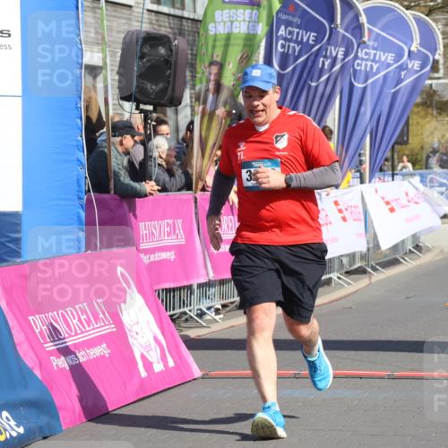 12.04.2026 - 45. Internationalen Wilhelmsburger Insellauf Strokosch-Dieckow http://msf.ph/oto/9463257 12.04.2026 11:12:23 Ziel 4920, 3046 meine-sportfotos.de